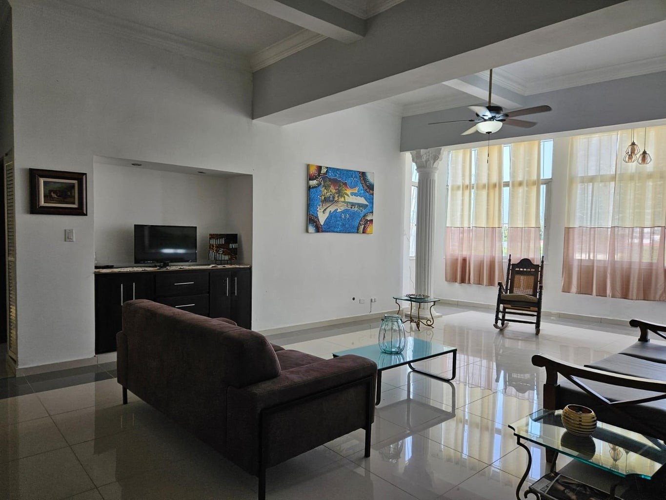 apartamentos - Apartamento estilo clasico totalmente amueblado de tres habitaciones 0
