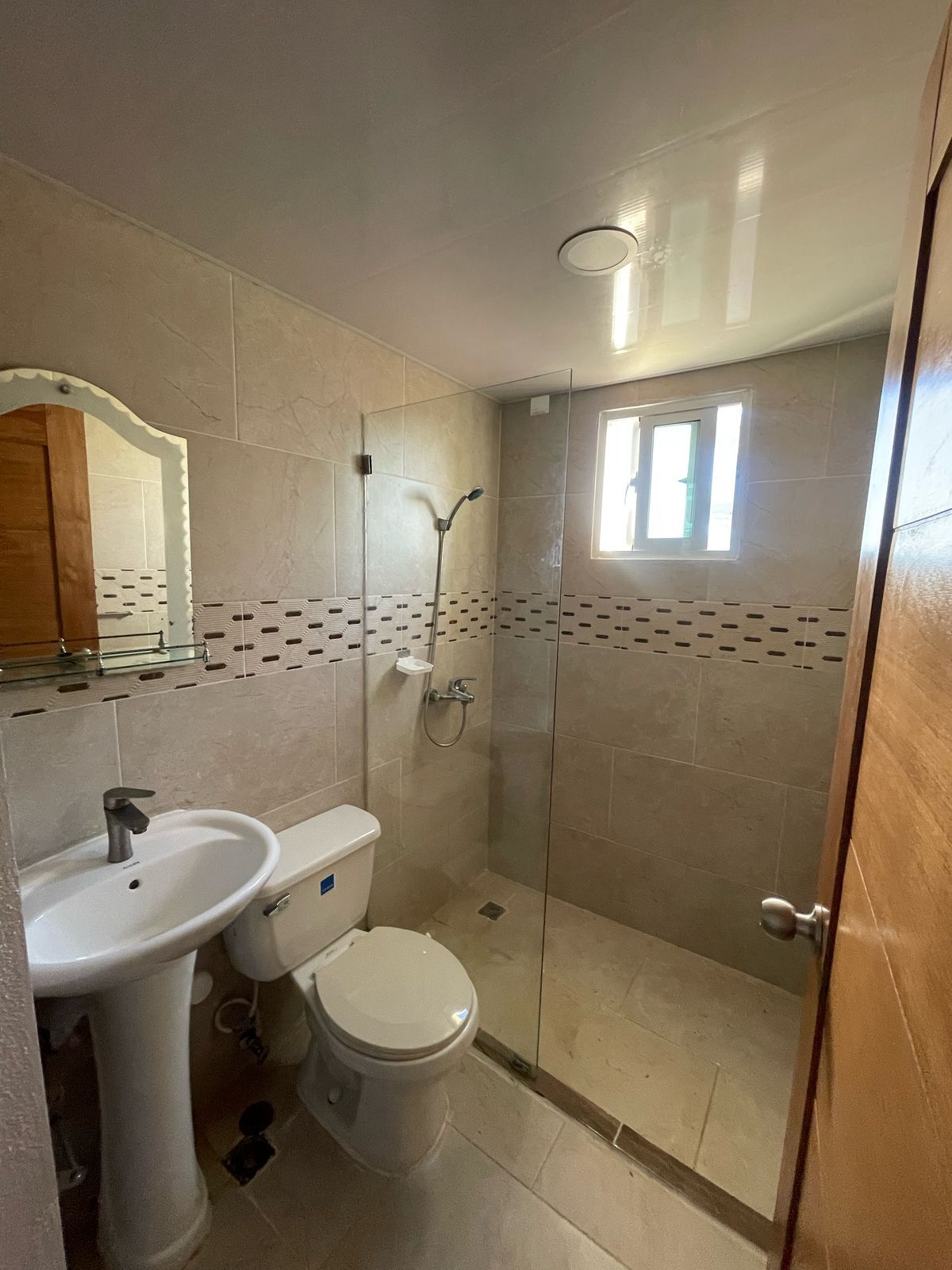 apartamentos - Apartamento en alquiler en Tropical del Este 8