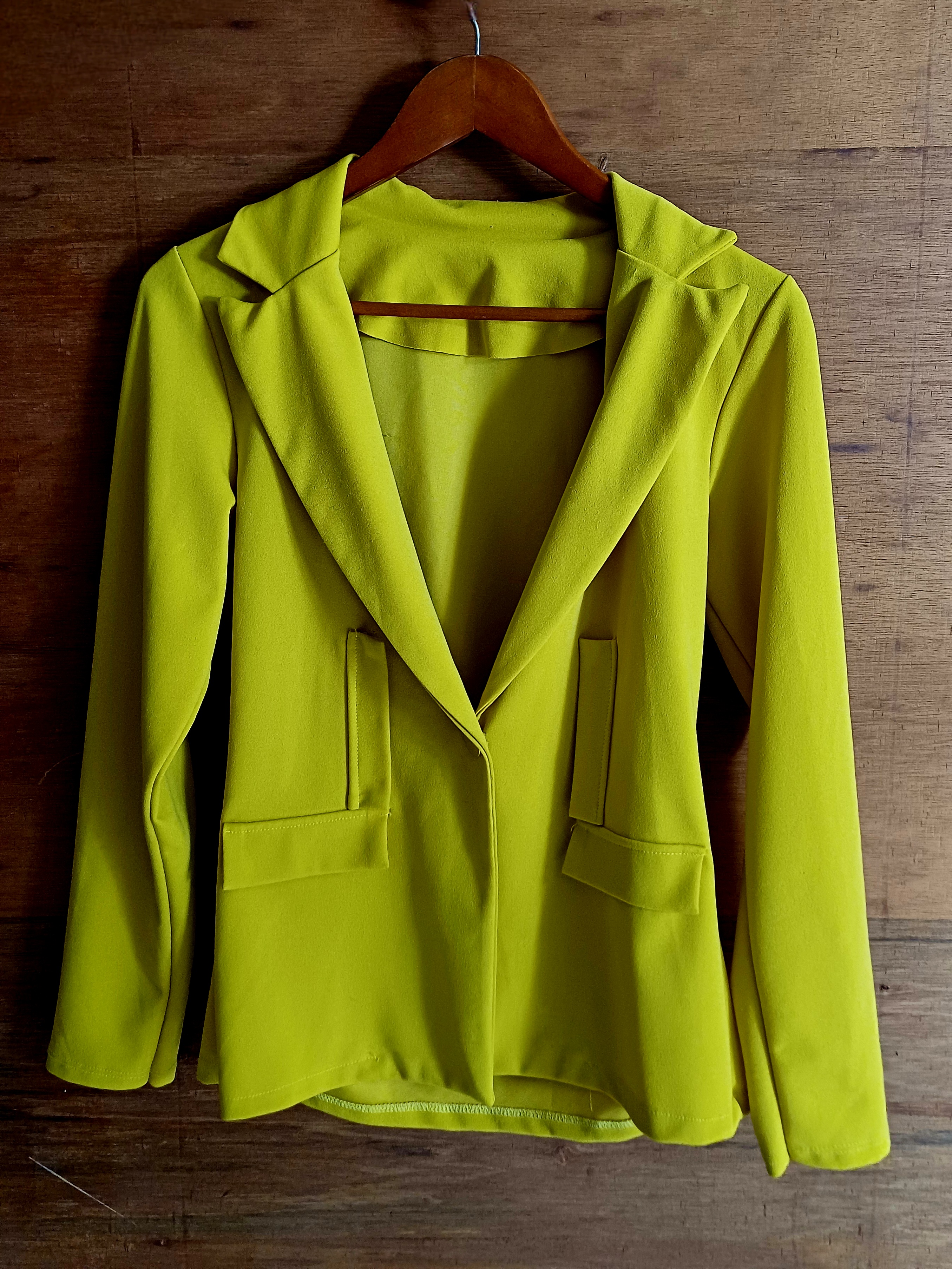 ropa para mujer - Caja con ropa de medio uso