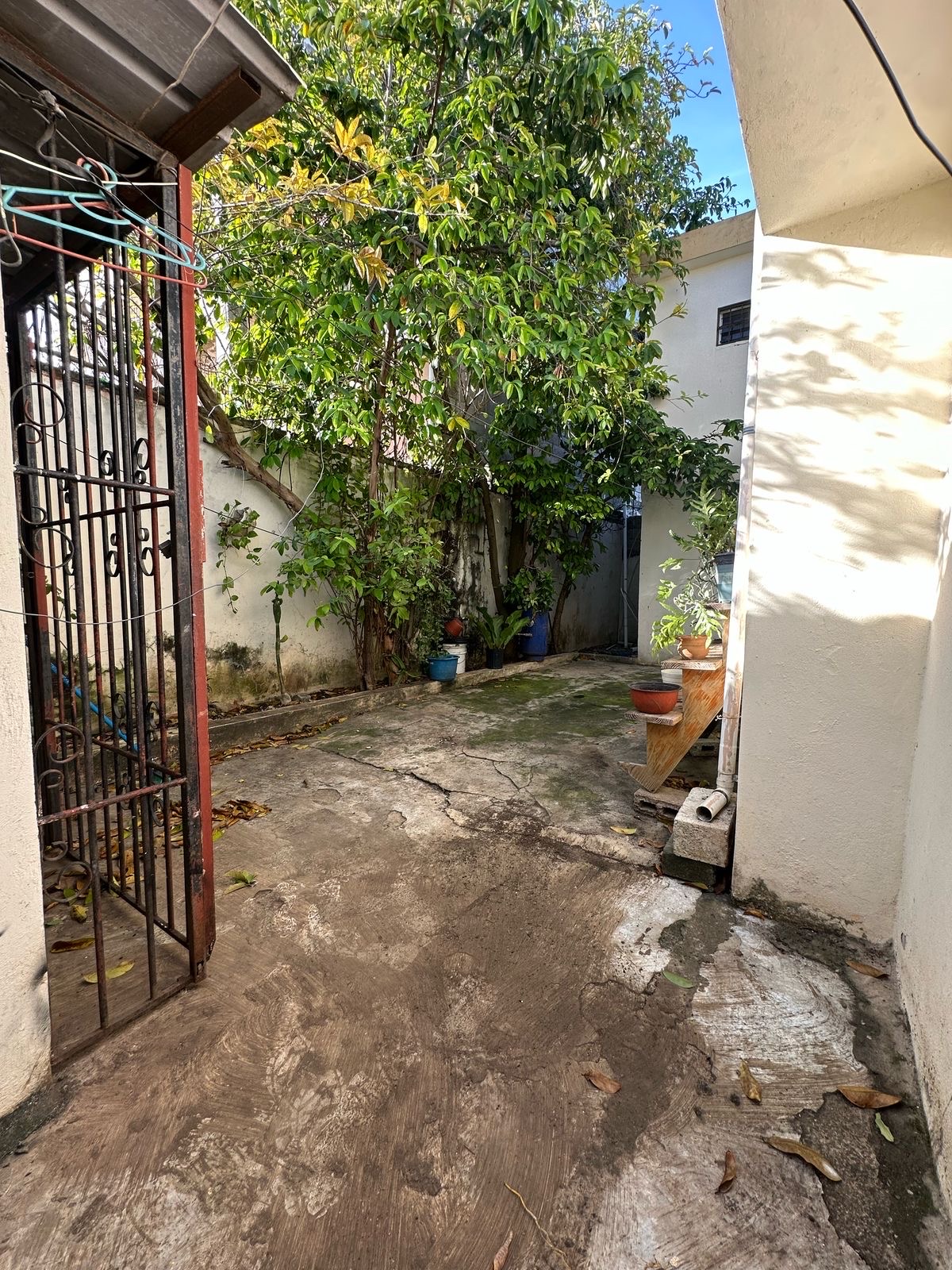 casas - venta de 2 casas independientes con 5 habitaciones en bello campo Santo Domingo  6