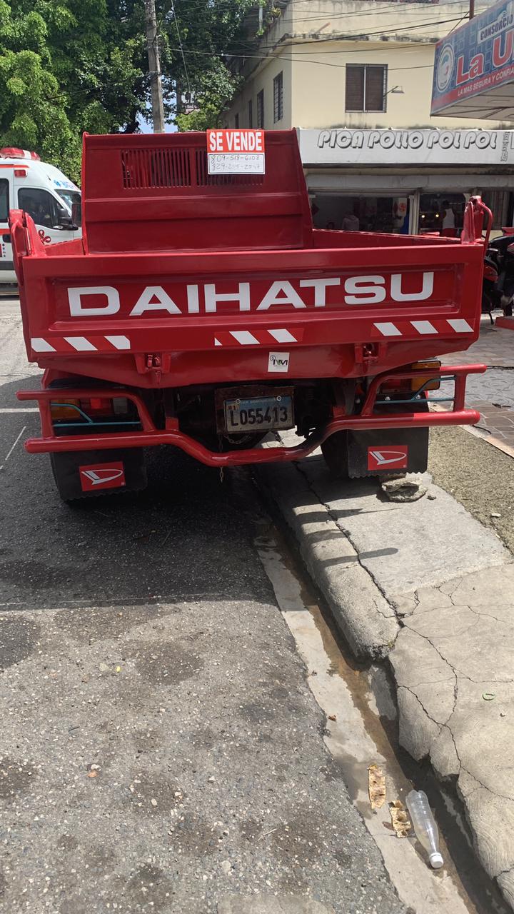 camiones y vehiculos pesados - Vendo Camion Daihatsu  3