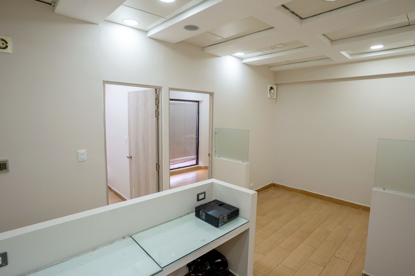 oficinas y locales comerciales - Alquiler local en Primer nivel  1