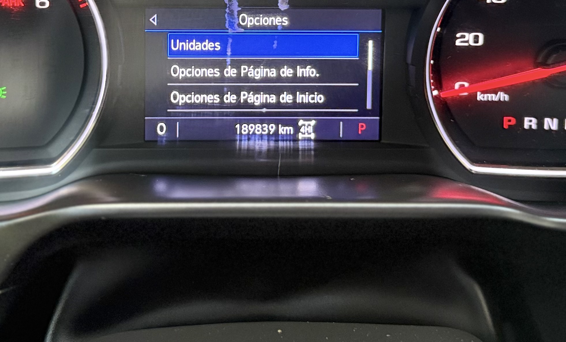 jeepetas y camionetas - Chevrolet Silverado RST Gasolina 2019 4x4  3