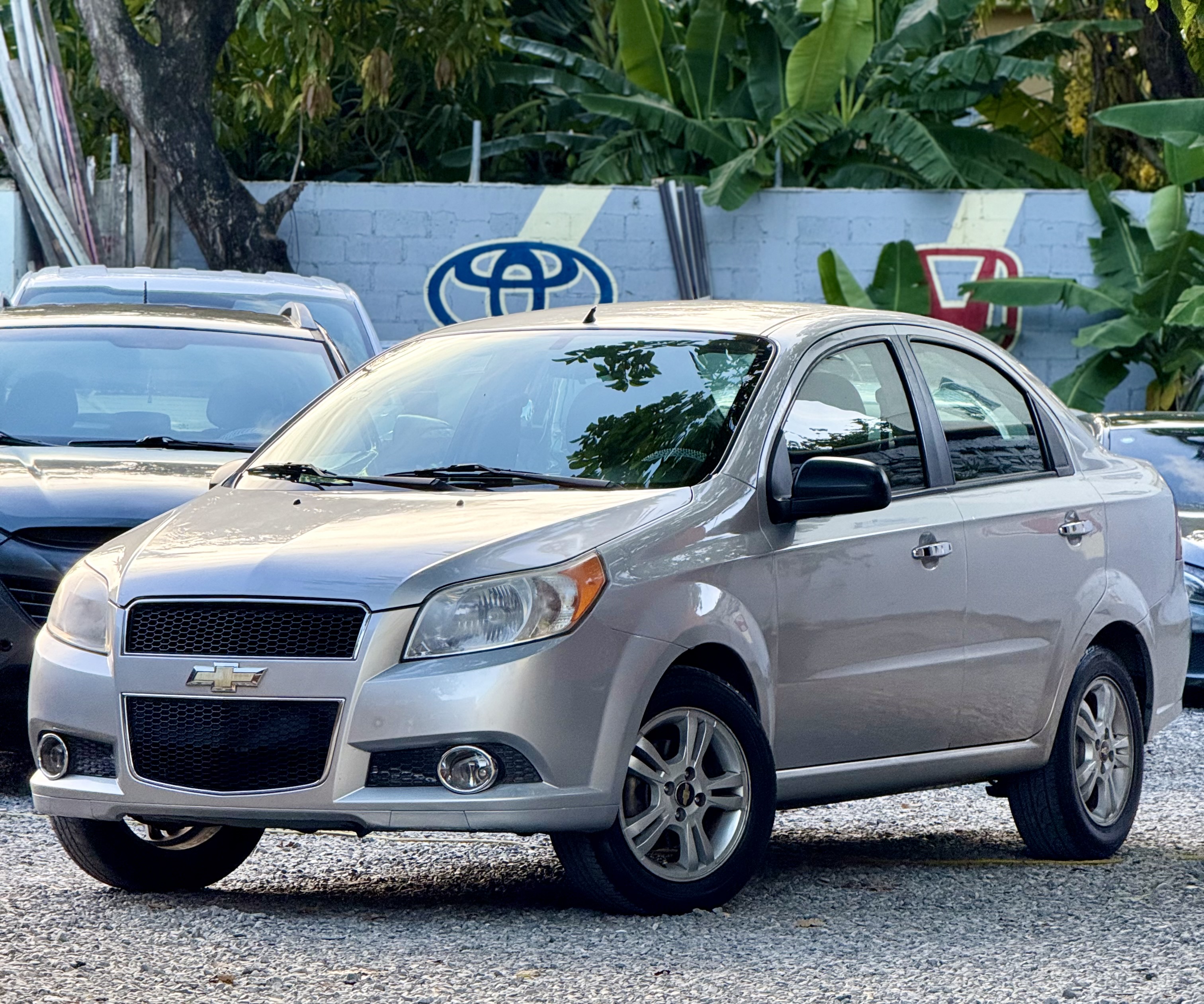 carros - Chevrolet Aveo 2014 
