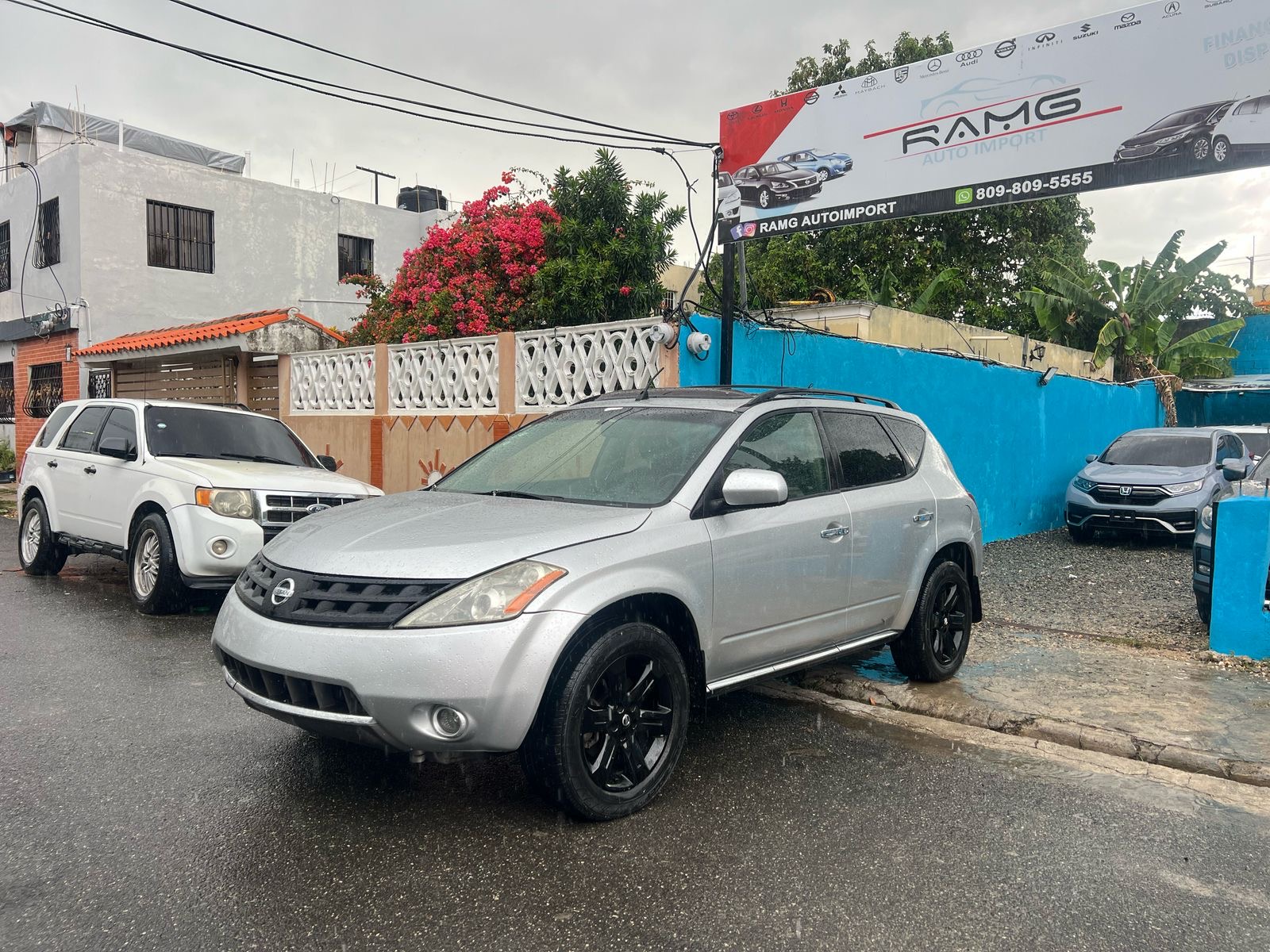 jeepetas y camionetas - Vendo Nissan murano como nueva  está en el diler  7