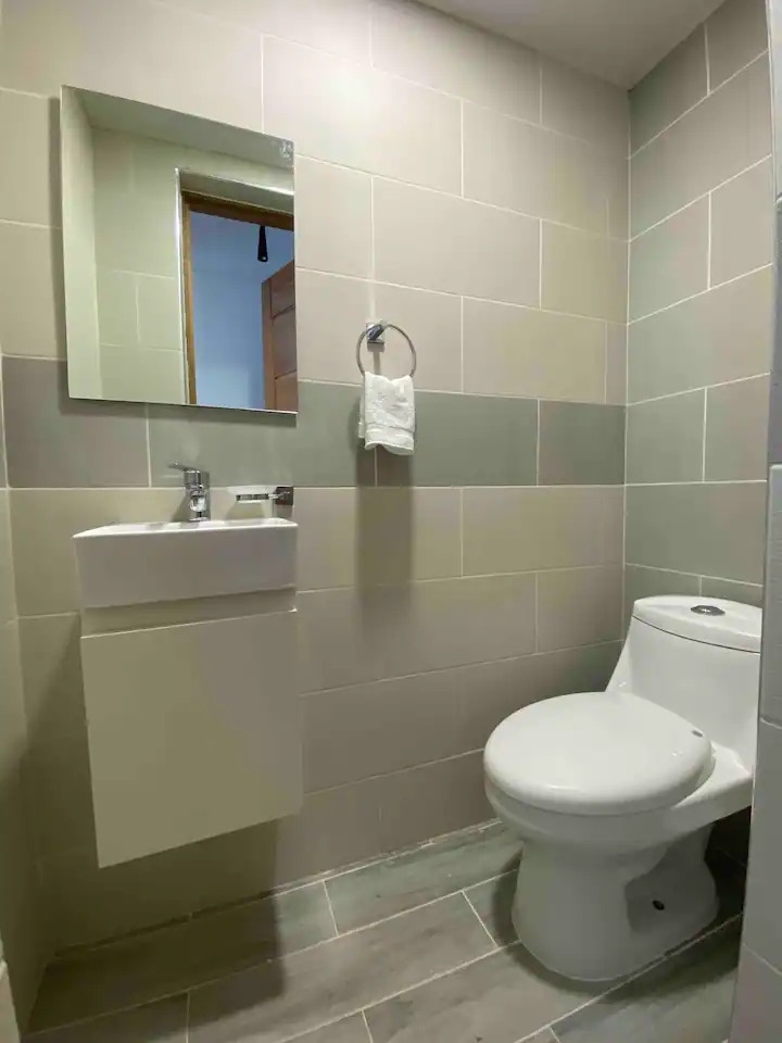 apartamentos - En Mirador Norte, alquilo apartamento precioso,en torre, nuevo para estrenar

 5