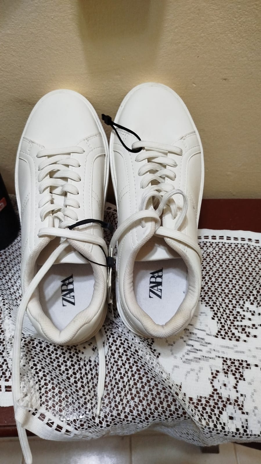zapatos para mujer - Tennis Zara blanco a 1,500, talla 40 0