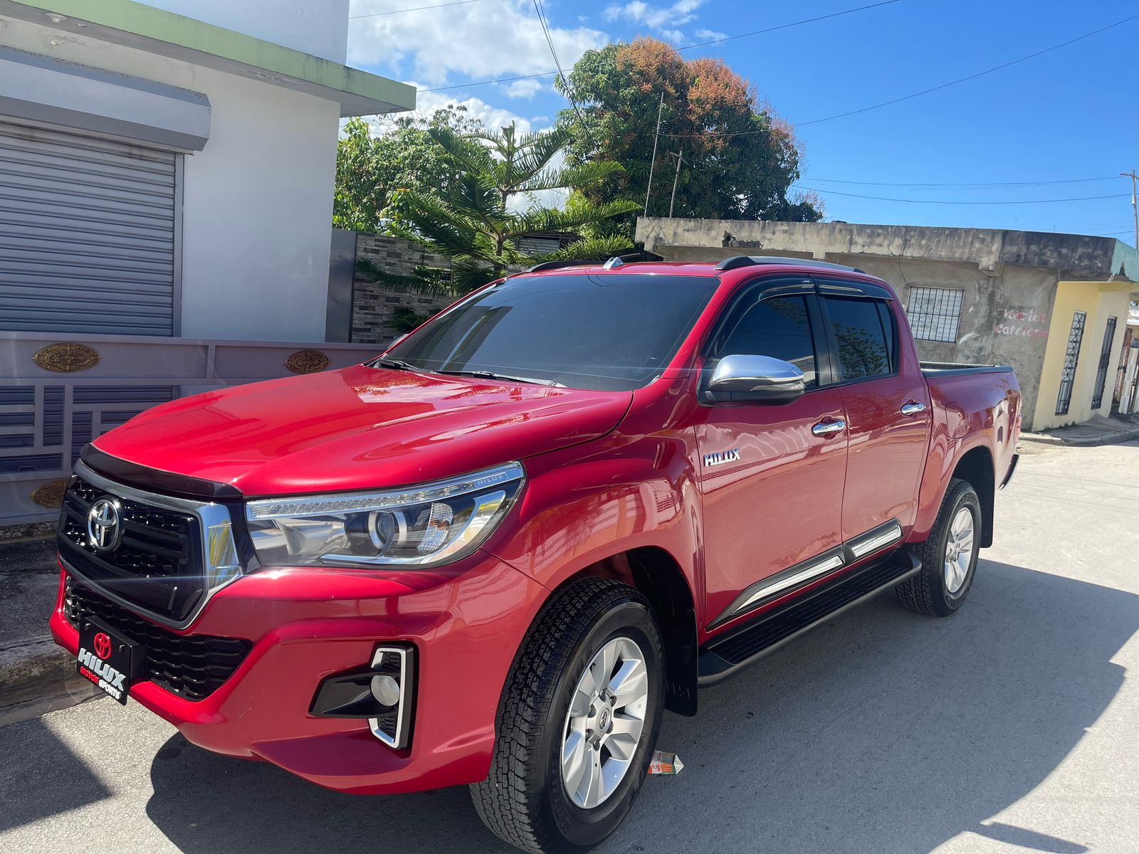 jeepetas y camionetas - Vendo hilux TRÉBOL plus 2020 6