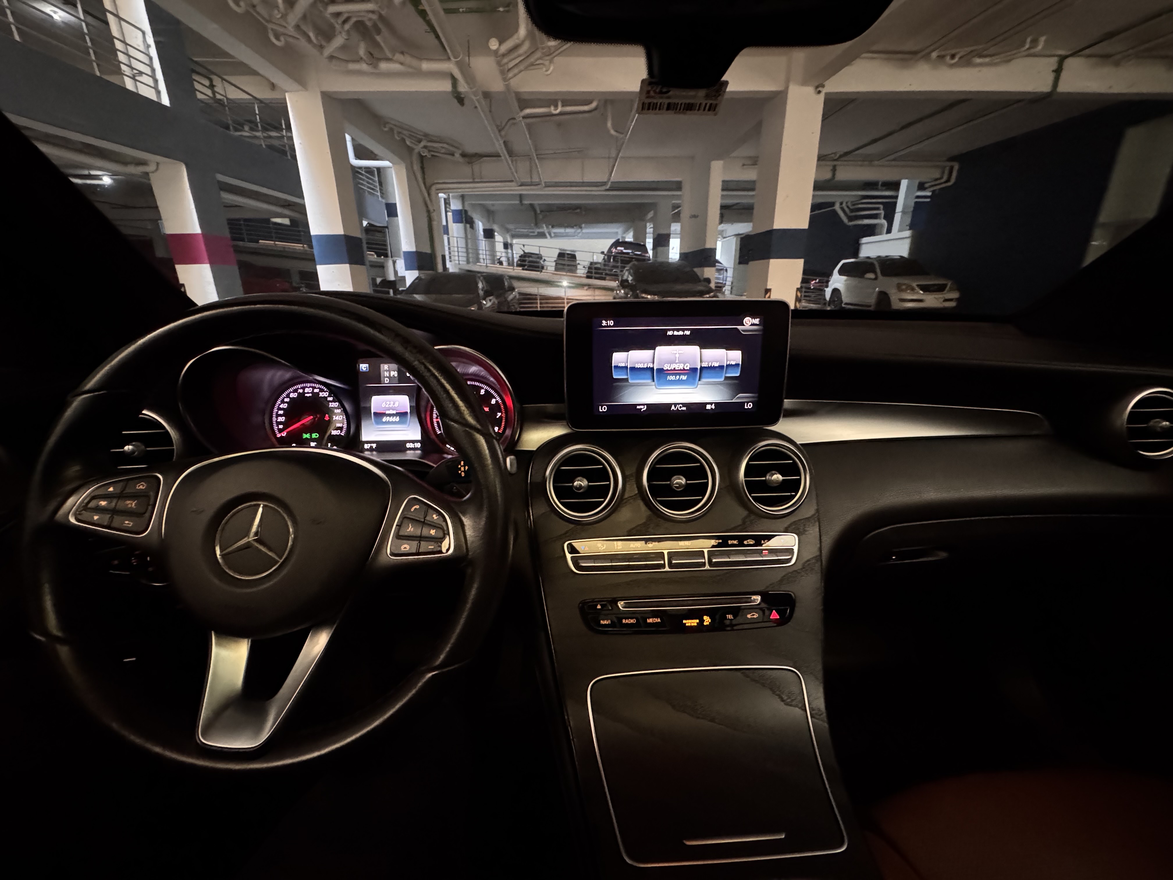 jeepetas y camionetas - Mercedes Benz GLC300 2018 8