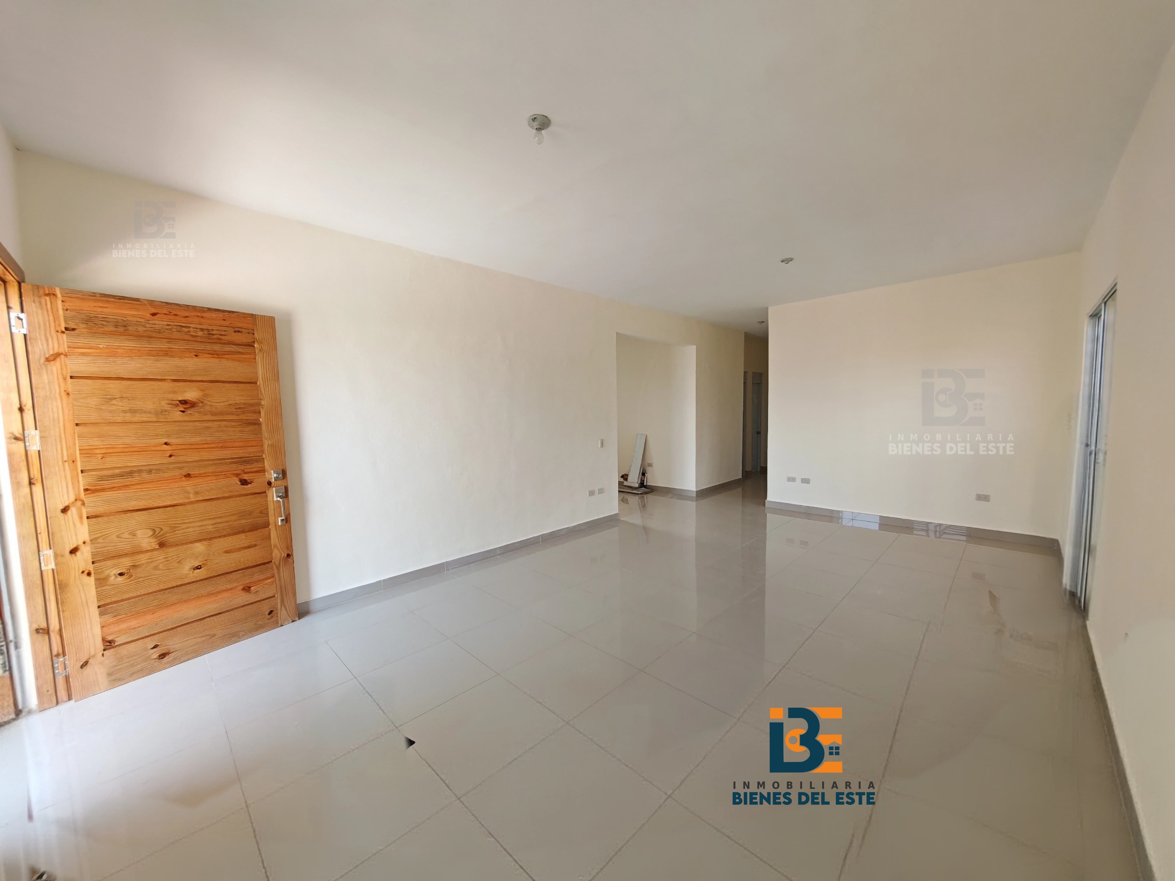 casas - Se Vende Vivienda Nueva, con mucho Patio en SPM. 3