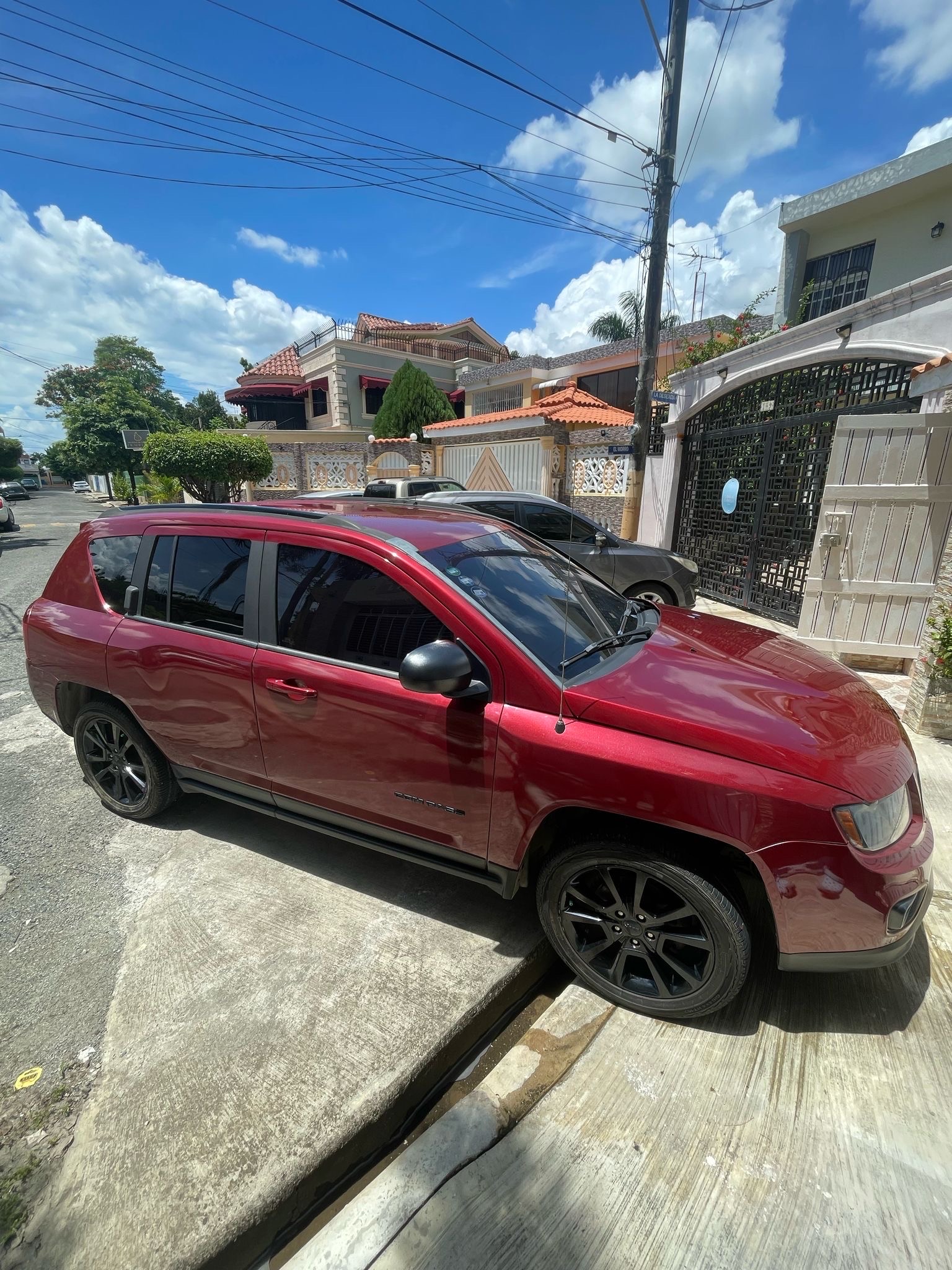 jeepetas y camionetas - oportunidad se vende Jeep Compass 2015 negociable  1