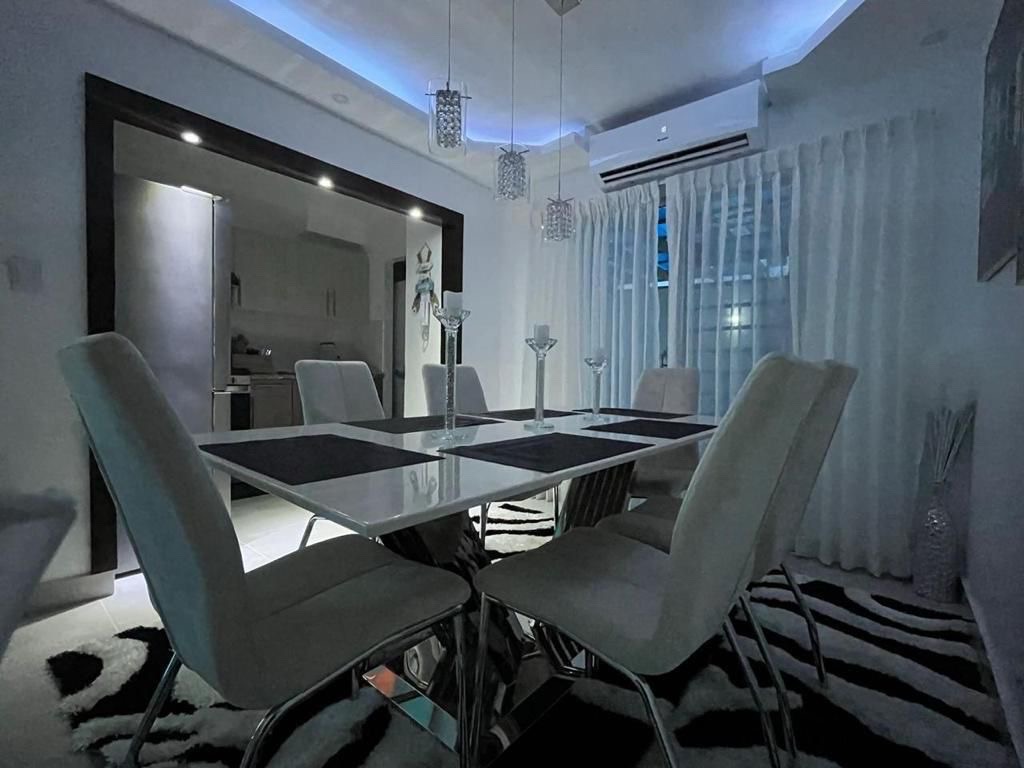 apartamentos - venta de apartamento 1er piso amueblado con jacuzzi en autopista de san isidro 9