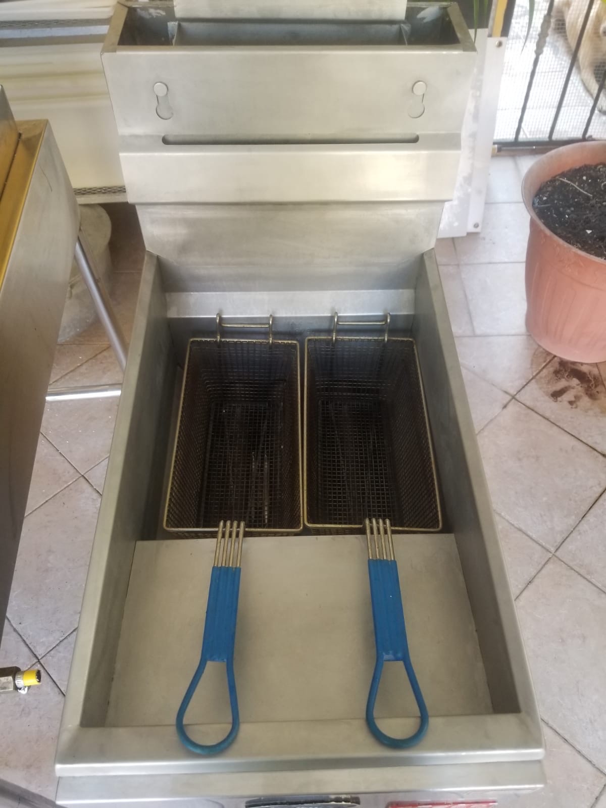 equipos profesionales - Se vende Freidora Wellmix 3