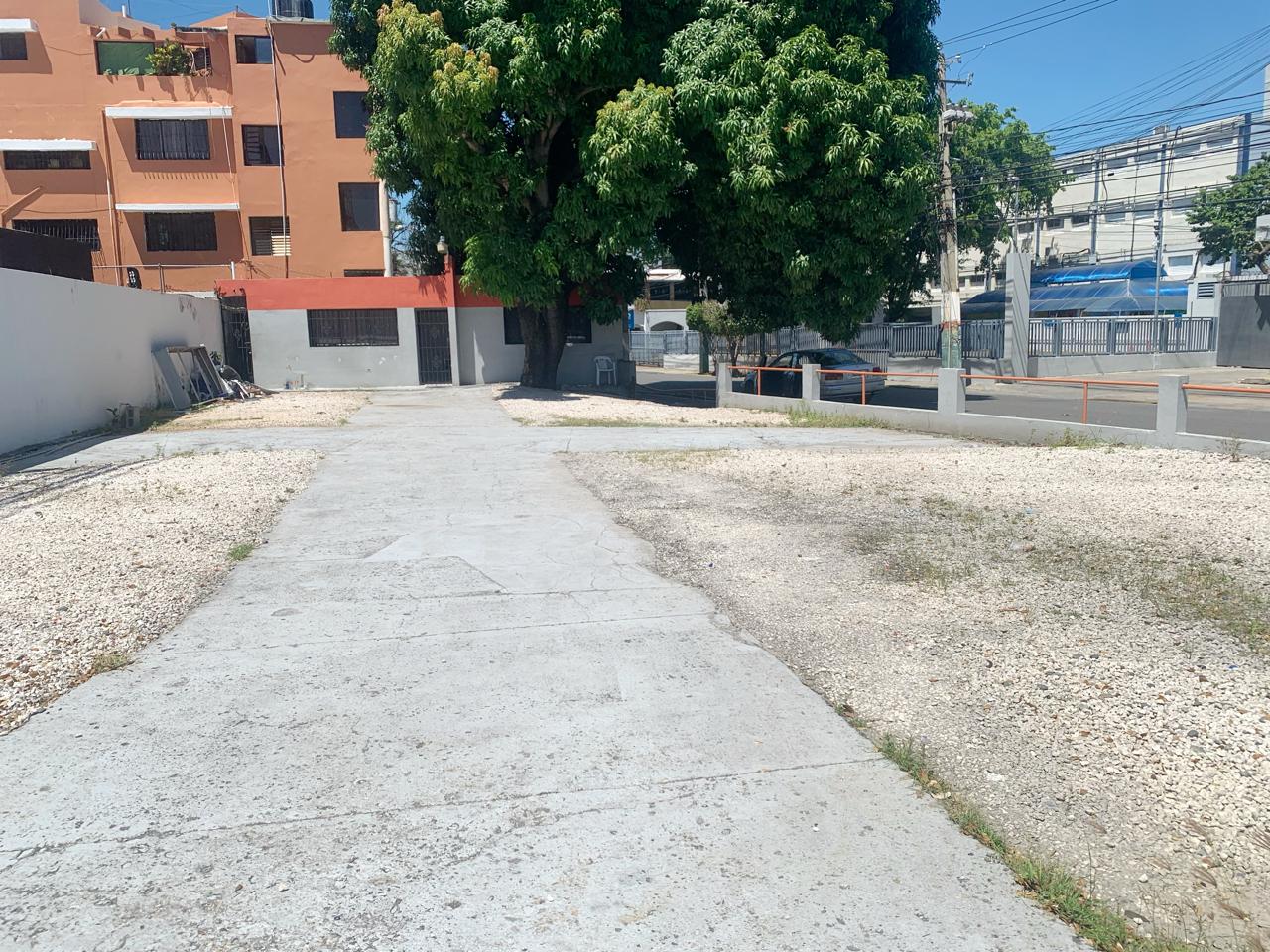 oficinas y locales comerciales - Solar comercial renacimiento  1