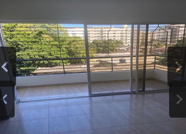 habitaciones y viviendas compartidas - Alquiler habitación (sin amueblar) solo para mujer , 15,000pesos baño privado 2