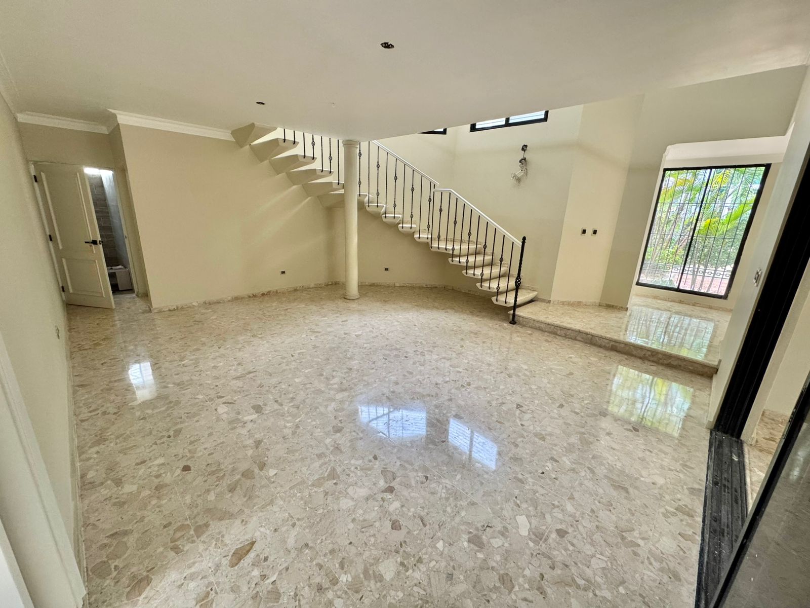 casas - Casa en Alquiler – MIRADOR SUR 9