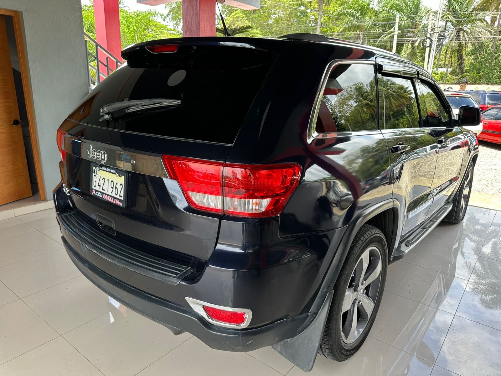 jeepetas y camionetas - JEEP GRAND CHEROKEE LAREDO 2011 3