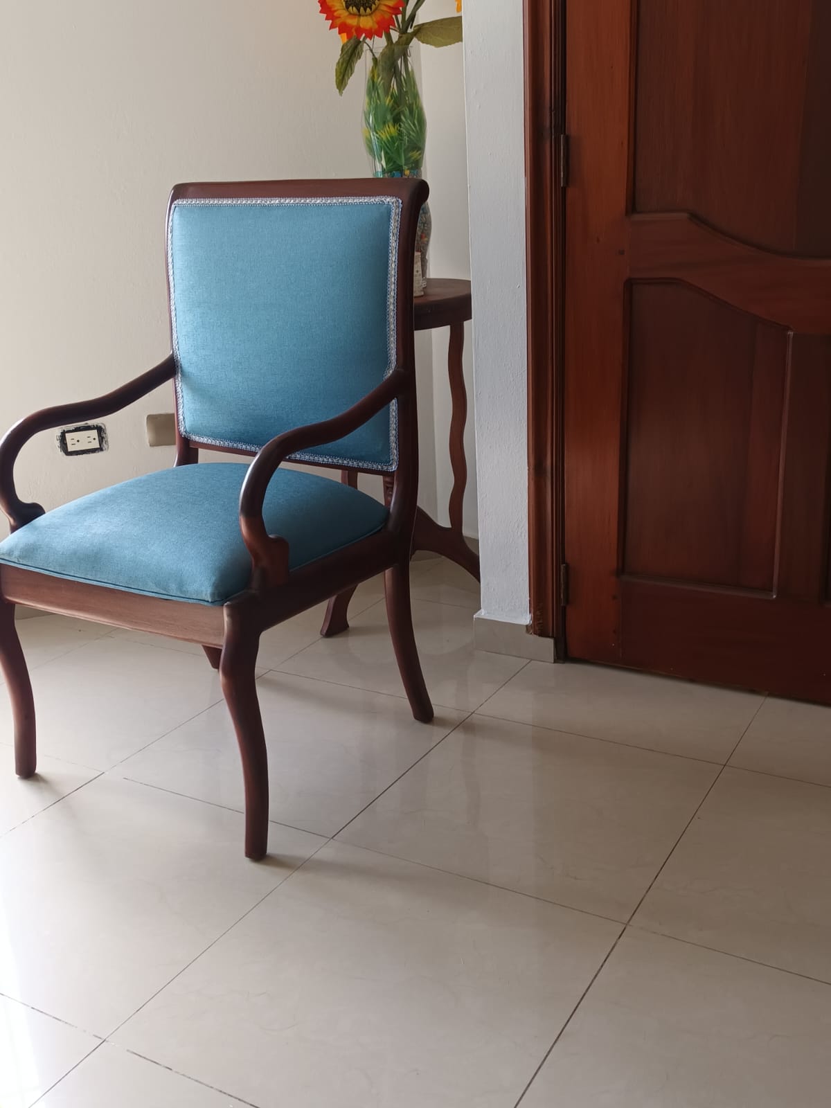 muebles y colchones - Butacas en caoba 1