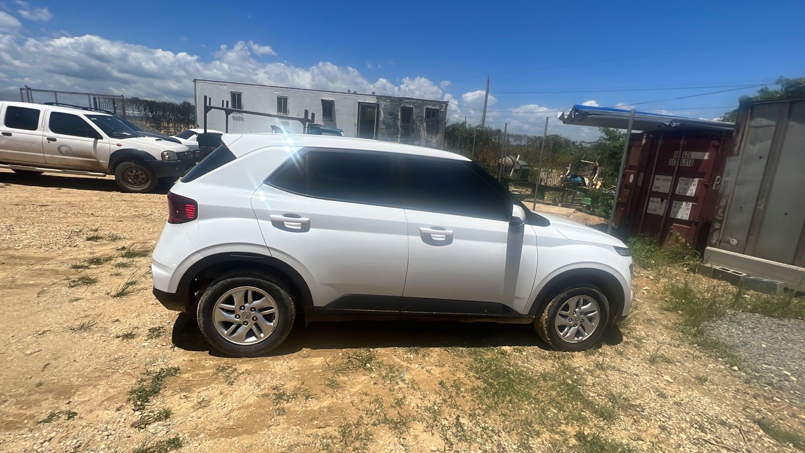 jeepetas y camionetas - hyundai venue 2023 garantía casa, seguro full 2