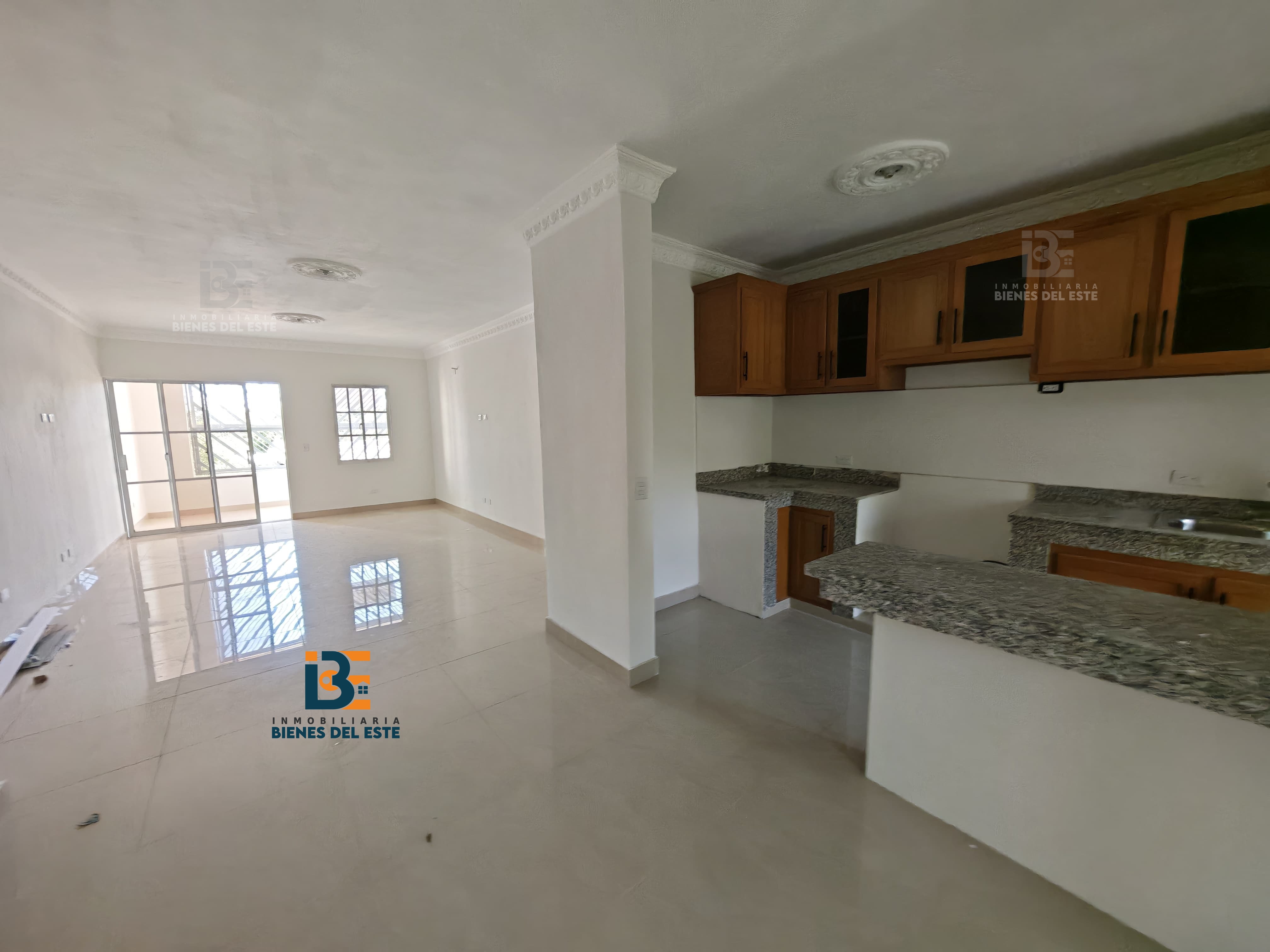apartamentos - Se Alquila Apartamento de Tres habitaciones en SPM 2