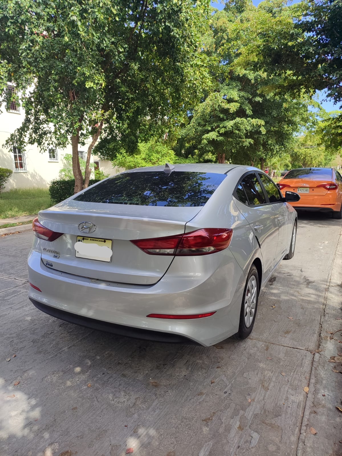 carros - HYUNDAI ELANTRA 2017 GRIS 1