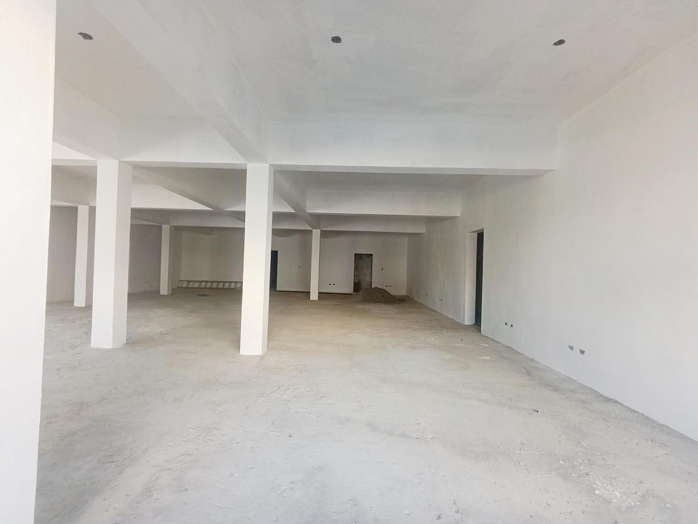 oficinas y locales comerciales - Loca ensanche Ozama 2