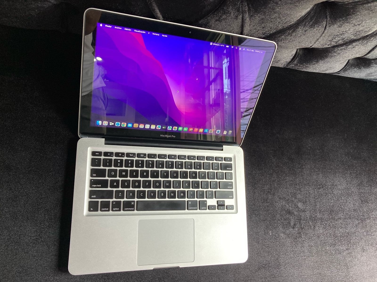 computadoras y laptops - MackBook Pro Mid 13” 1