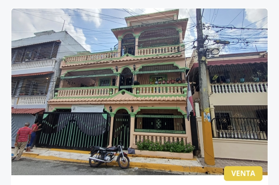 casas - Casa o Edificio de 3 Niveles Prox. Carrt. Mella SD 0