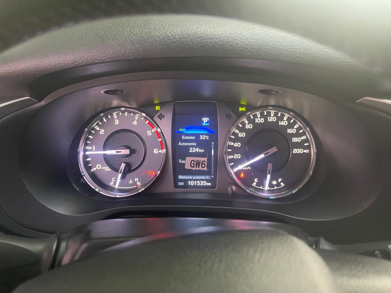 camiones y vehiculos pesados - VENDO HILUX LIMITED 2023 5