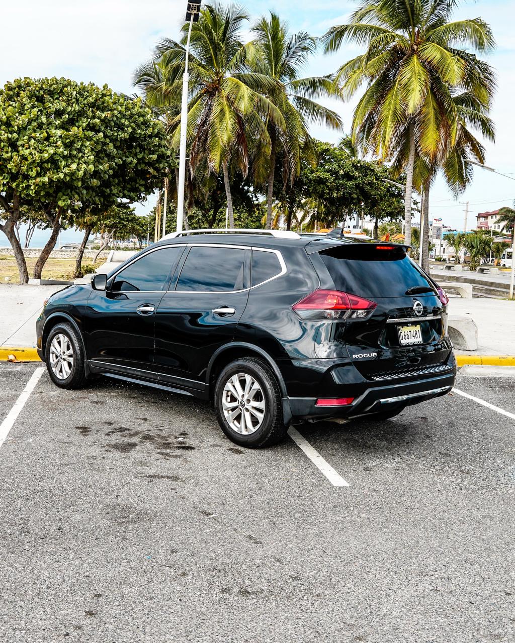 jeepetas y camionetas - Nissan Rogue S 2018 5