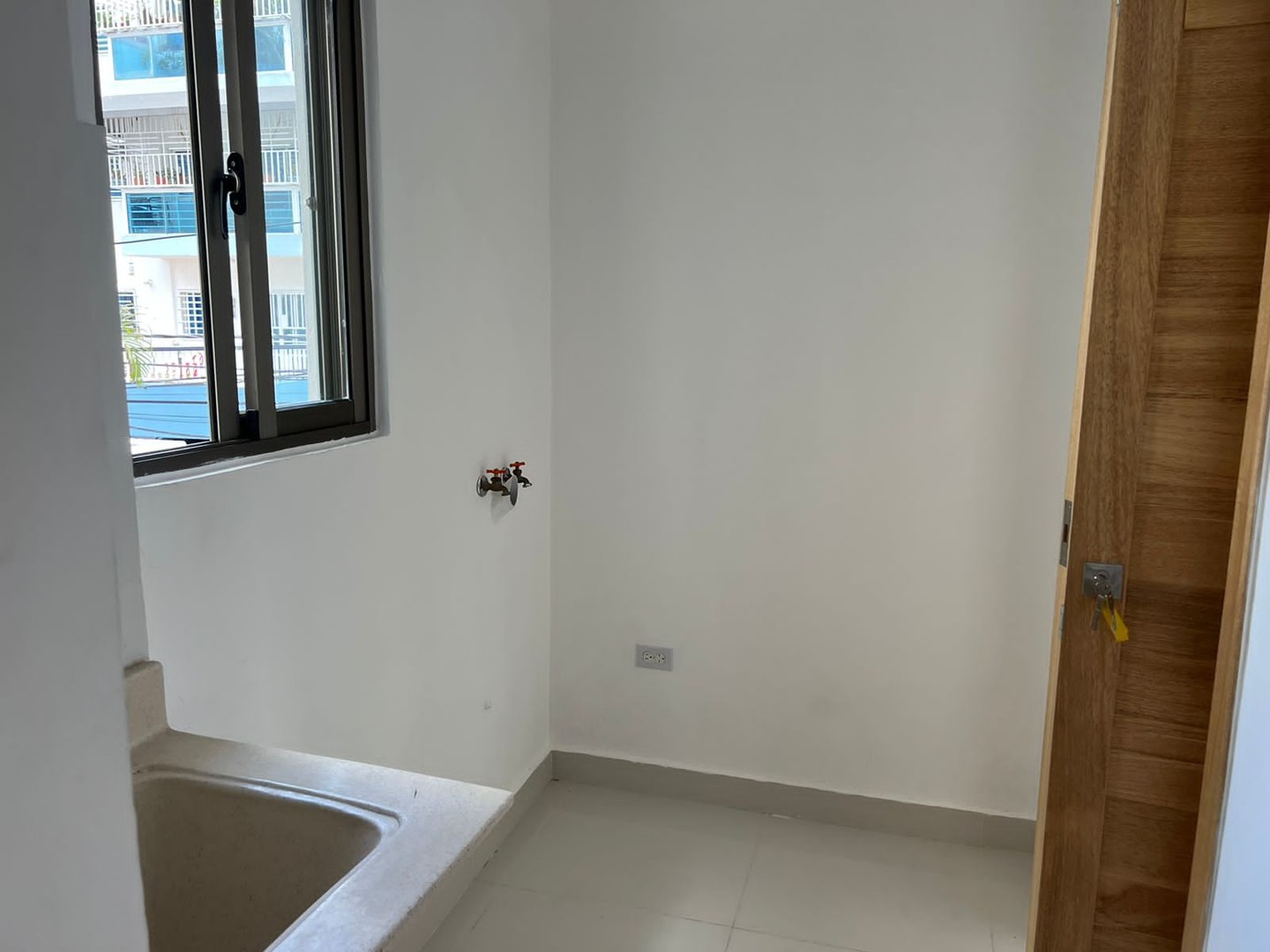 apartamentos - Vendo apartamento en los prados 

 4