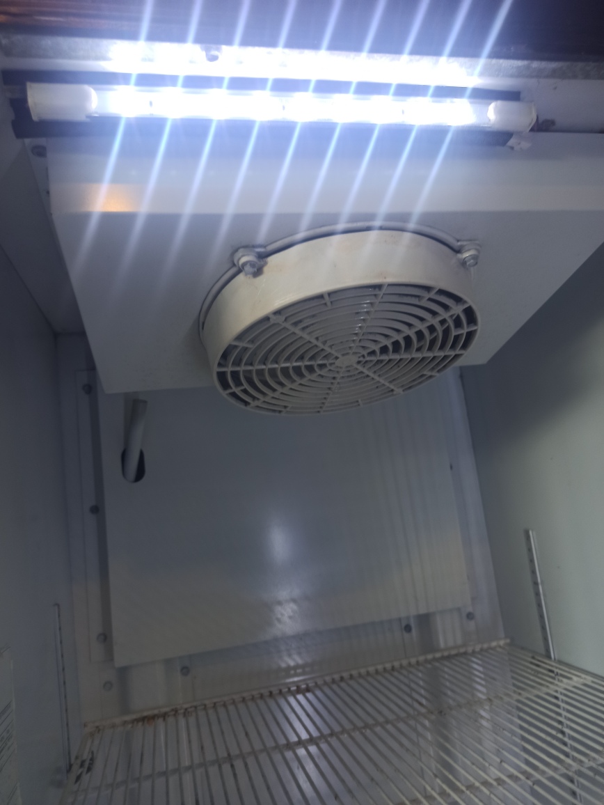 equipos profesionales - Nevera exhibidora Criotec vertical  1