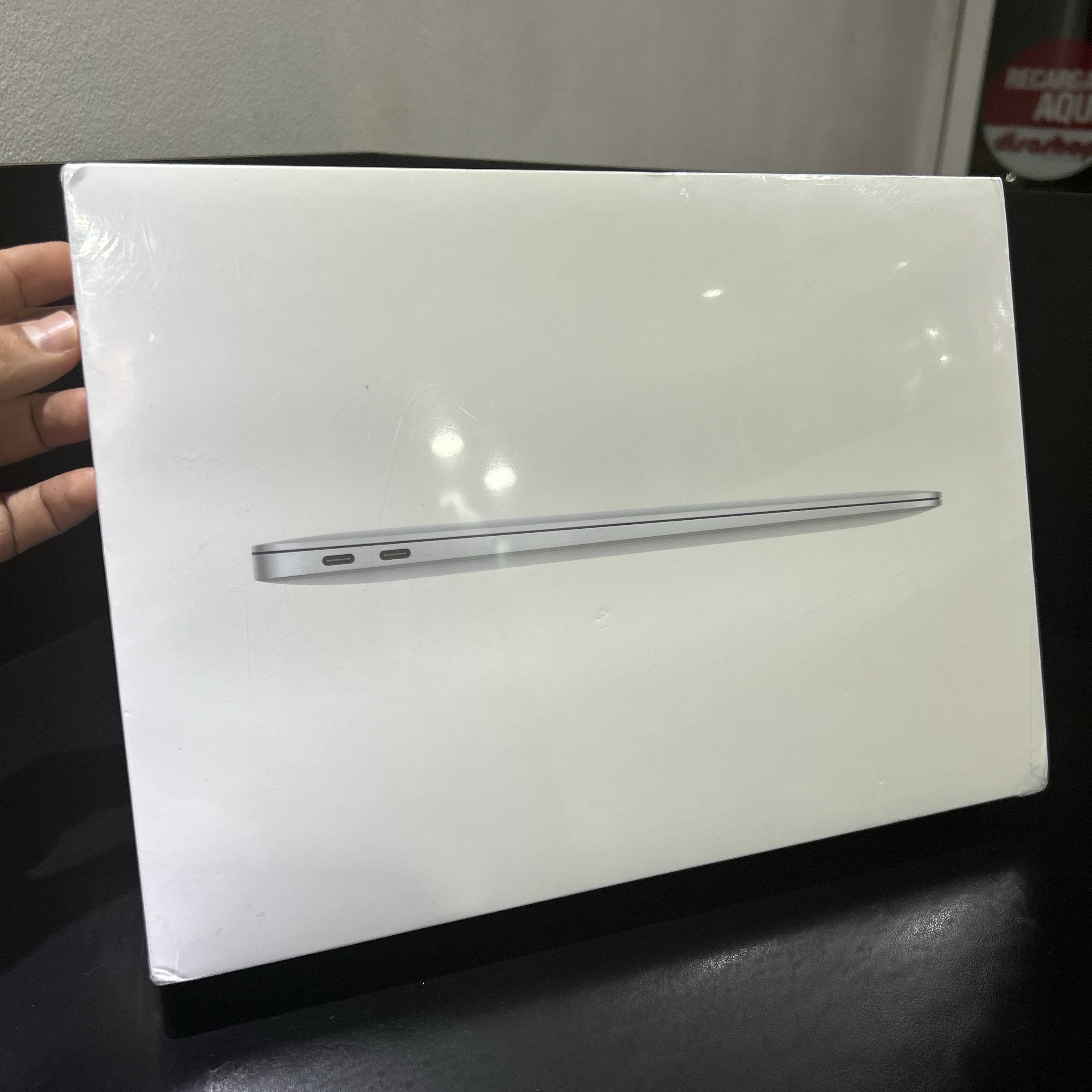 computadoras y laptops - MACBOOK AIR M1 13" 256GB 8GB RAM SELLADA OFERTA‼️ 0