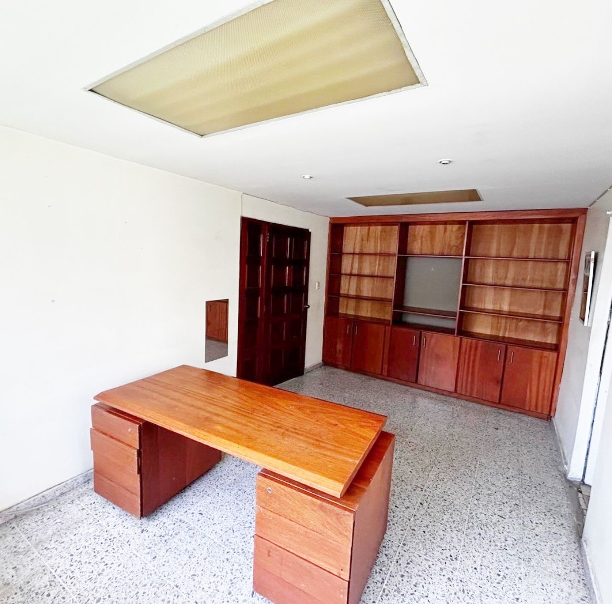 casas - Propiedad comercial céntrica 3