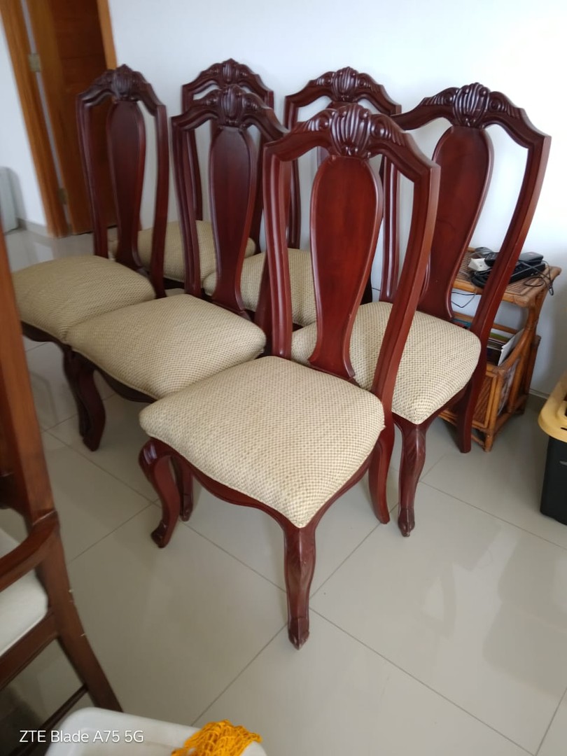 muebles y colchones - Sillas de caoba centenaria  2