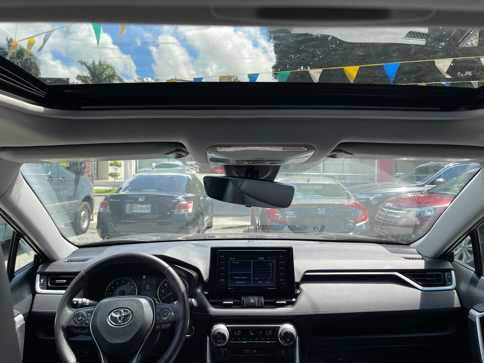 jeepetas y camionetas - Toyota Rav4 XLE PREMIUM 2022 Recien Importada 8
