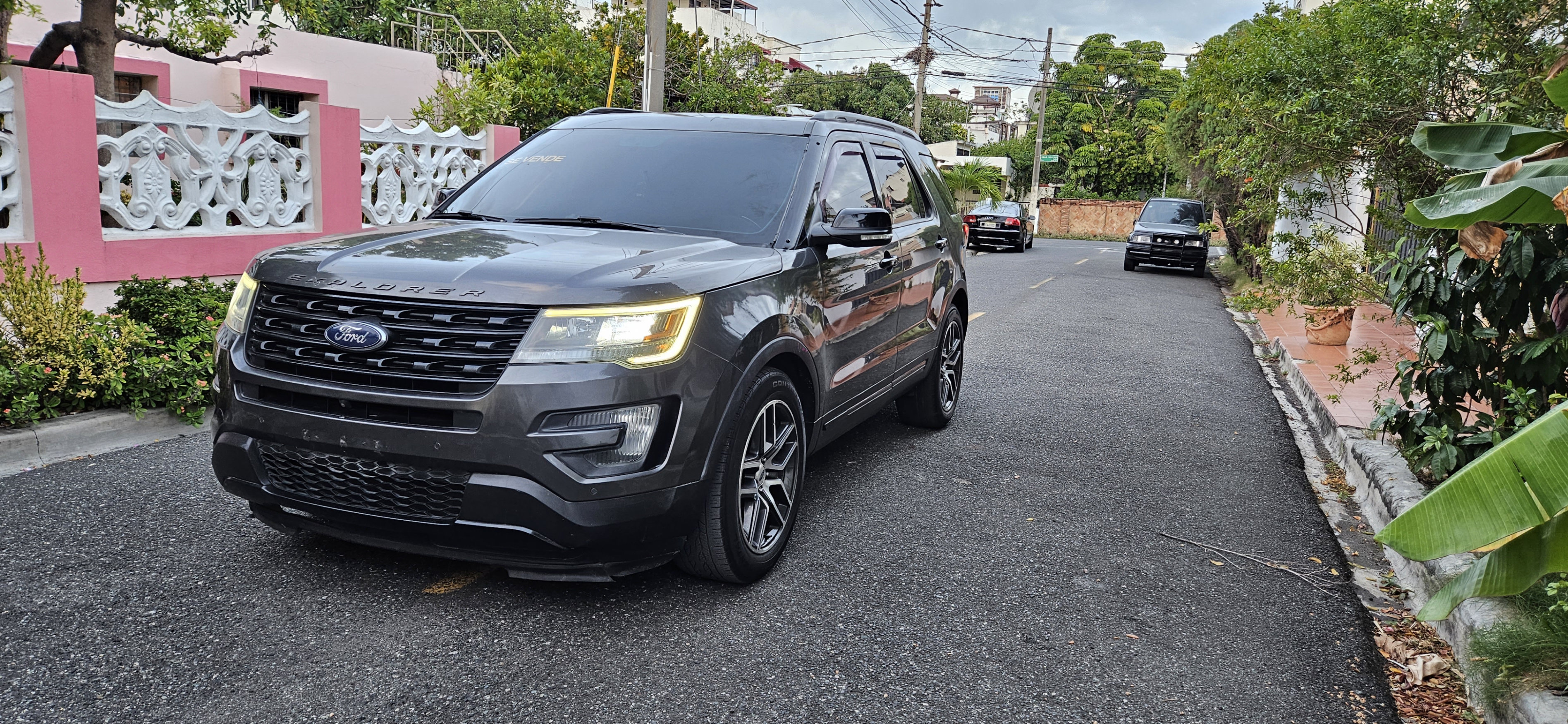 jeepetas y camionetas - Ford Explorer sport Panorámica  1