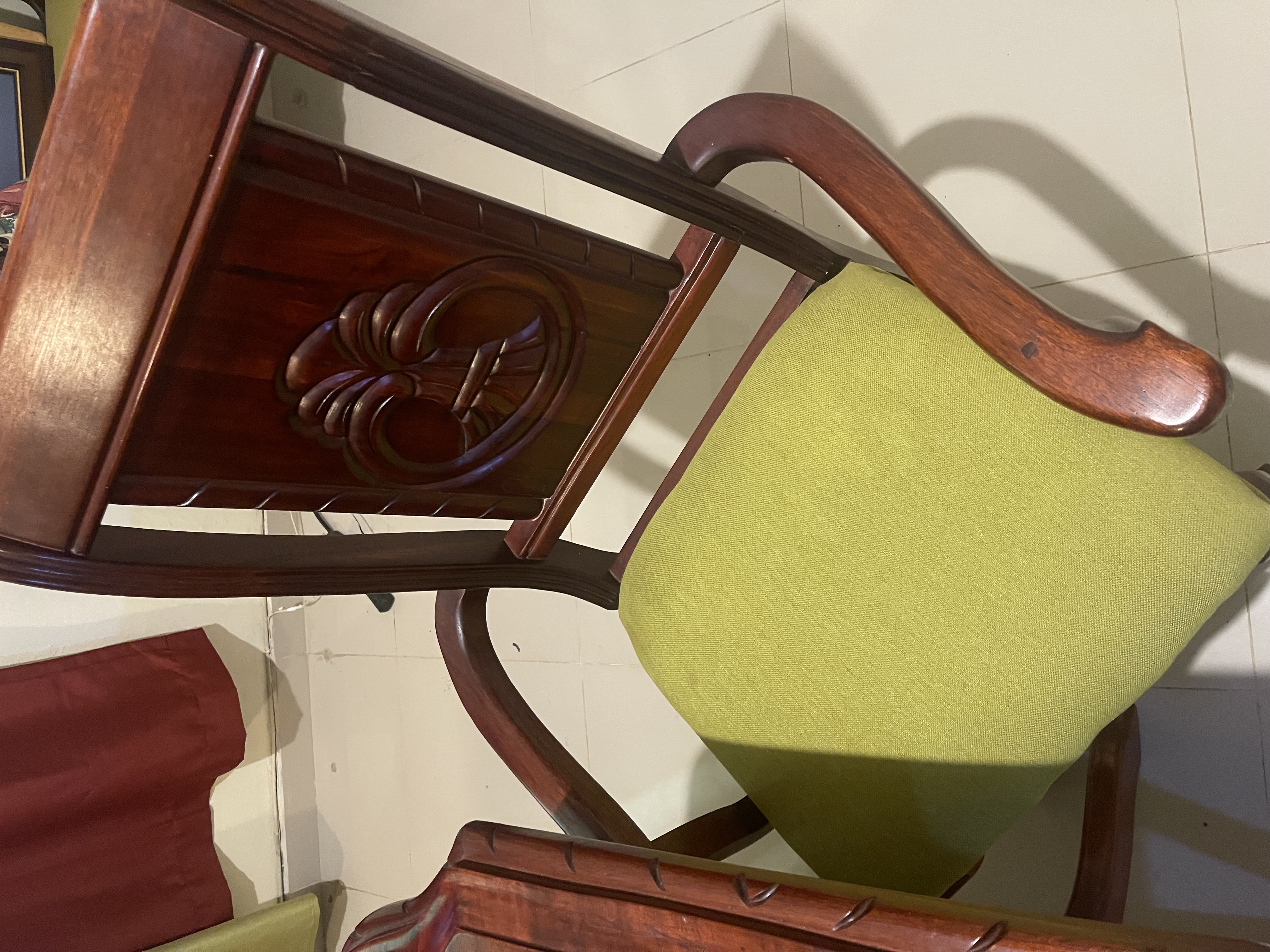 muebles y colchones - Comedor de 6 sillas de Andiroba 2