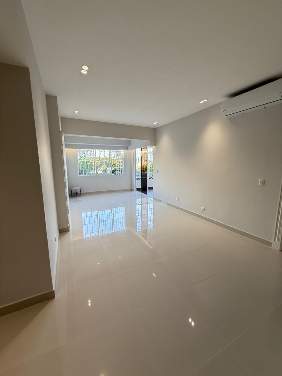 apartamentos - se alquila apartamento en tercer nivel ubicada en esperilla  3