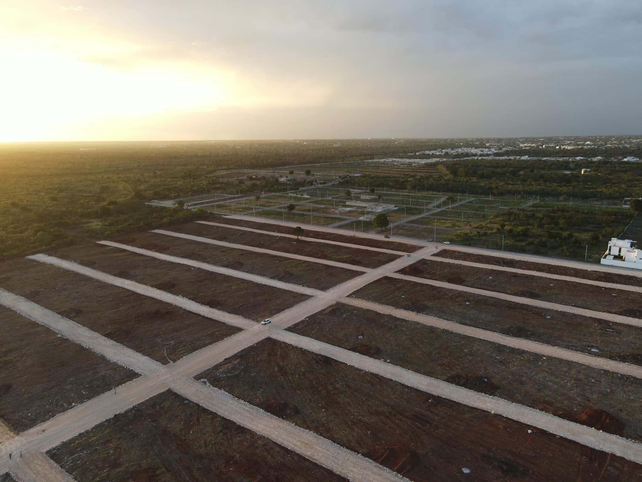 solares y terrenos - Solares En Venta en la Romana Próximo a la Playa Caleta 0