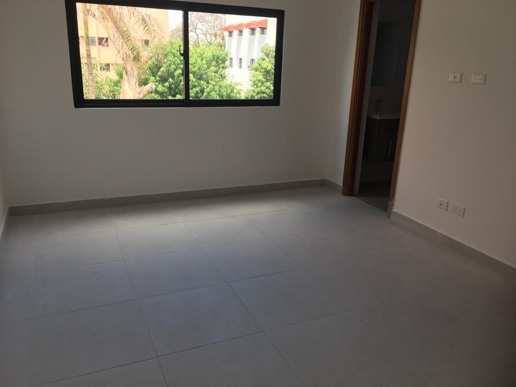 apartamentos - Alquiler Apartamento de 2 Habitaciones, Avenida Pasteur, Gazcue, Santo Domingo 3