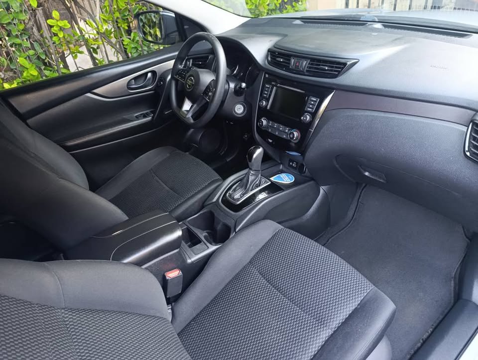 jeepetas y camionetas - Nissan Rogue Sport Clean Carfax 2