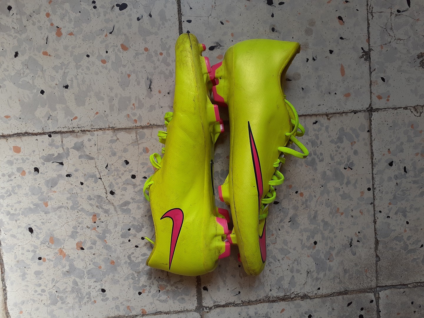 zapatos unisex - nike mercurial  US  9.5 usados (futbol) 4