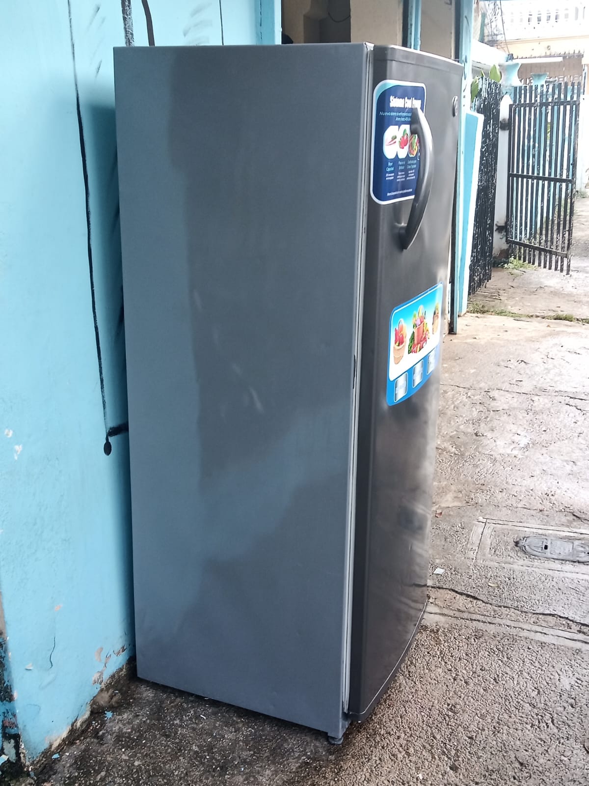 electrodomesticos - NEVERA CETRON DE 9 PIES ESTÁ DE FABRICA FULL 🥶 TIENE 45 DÍA DE GARANTÍA  2