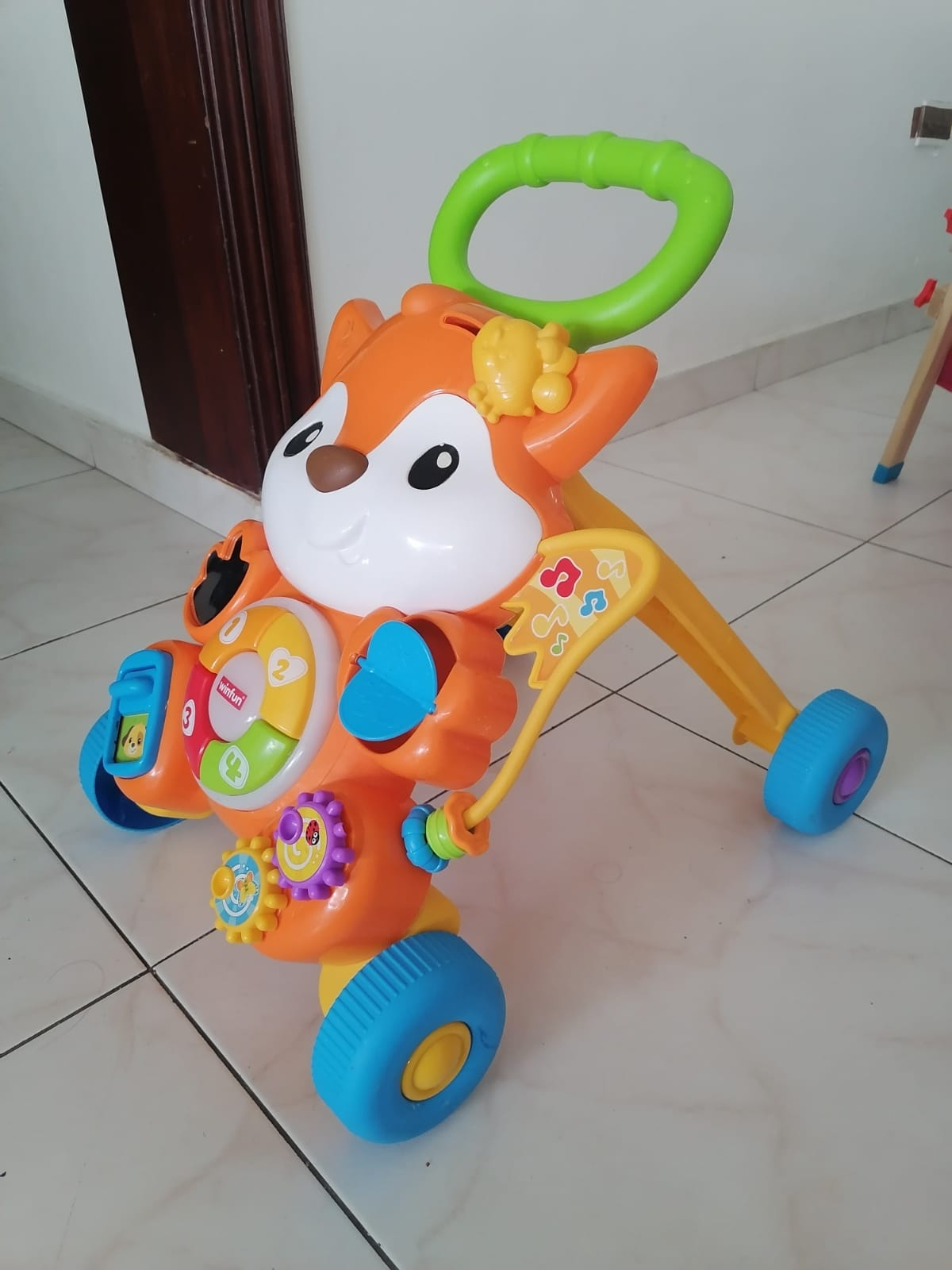 juguetes - Caminadora para bebé interactiva  1
