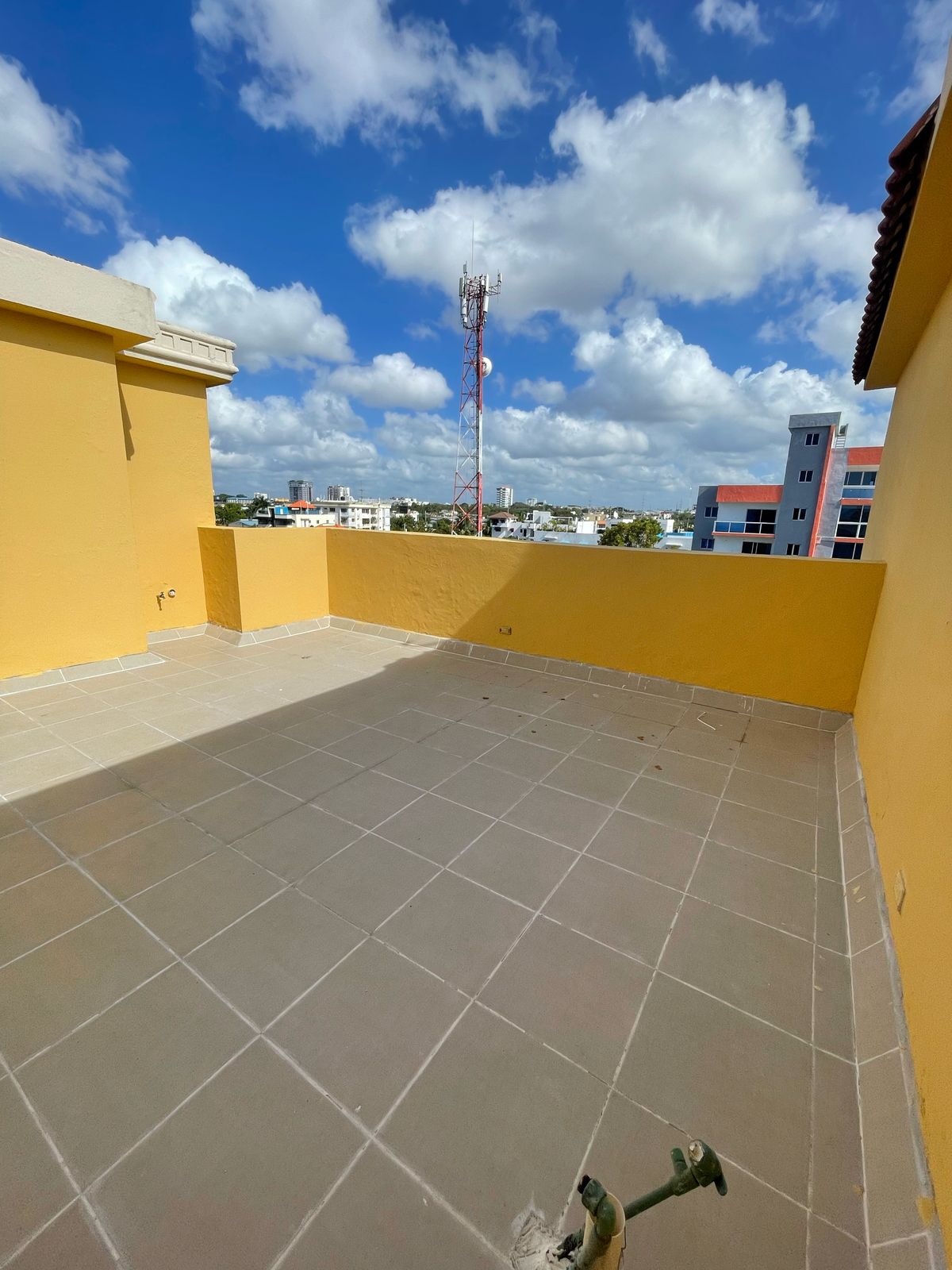 apartamentos - PENTHOUSE EN VENTA REPARTO LOS TRES OJOS CENTRICO  2