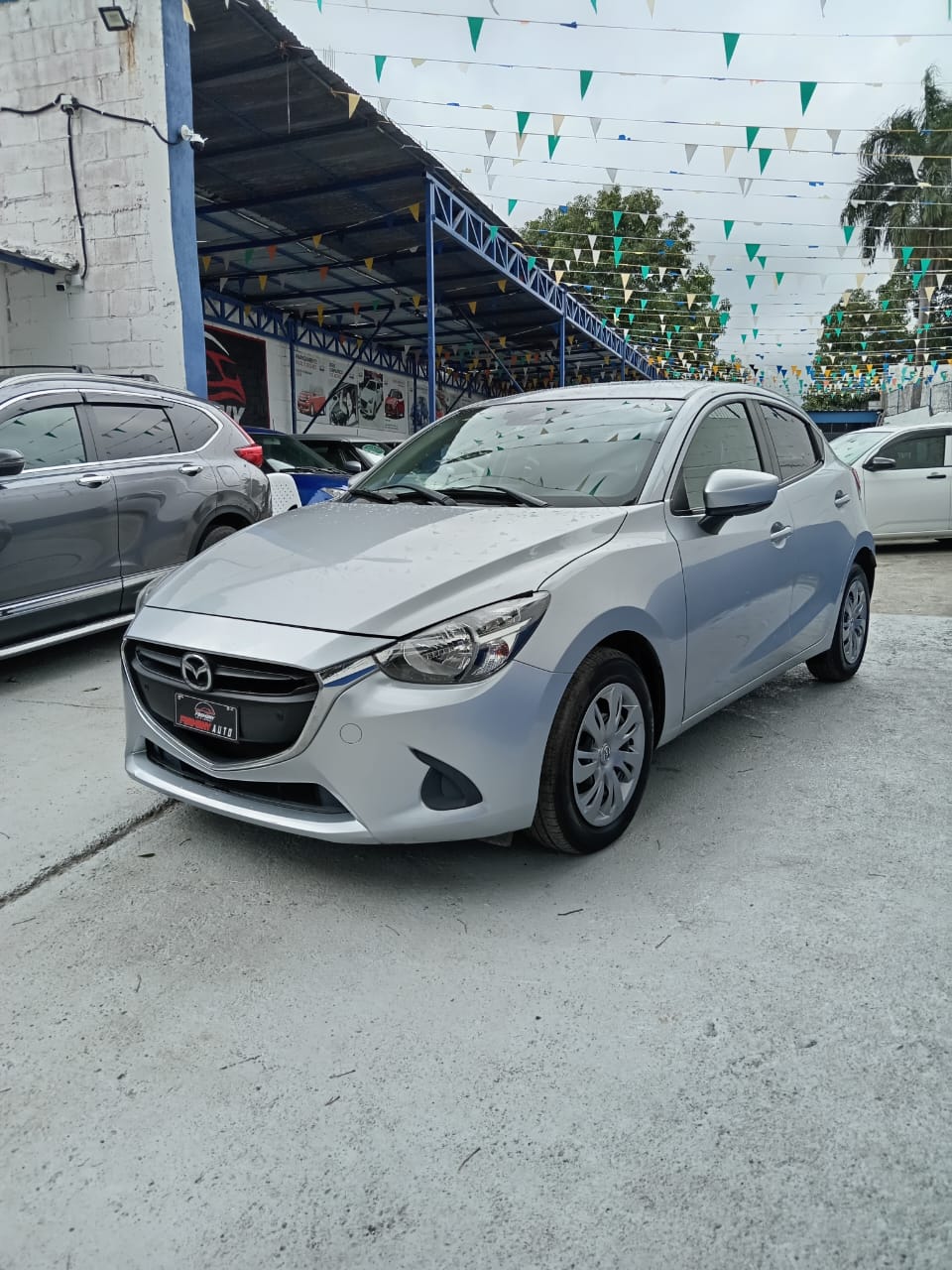 carros - MAZDA DEMIO 0