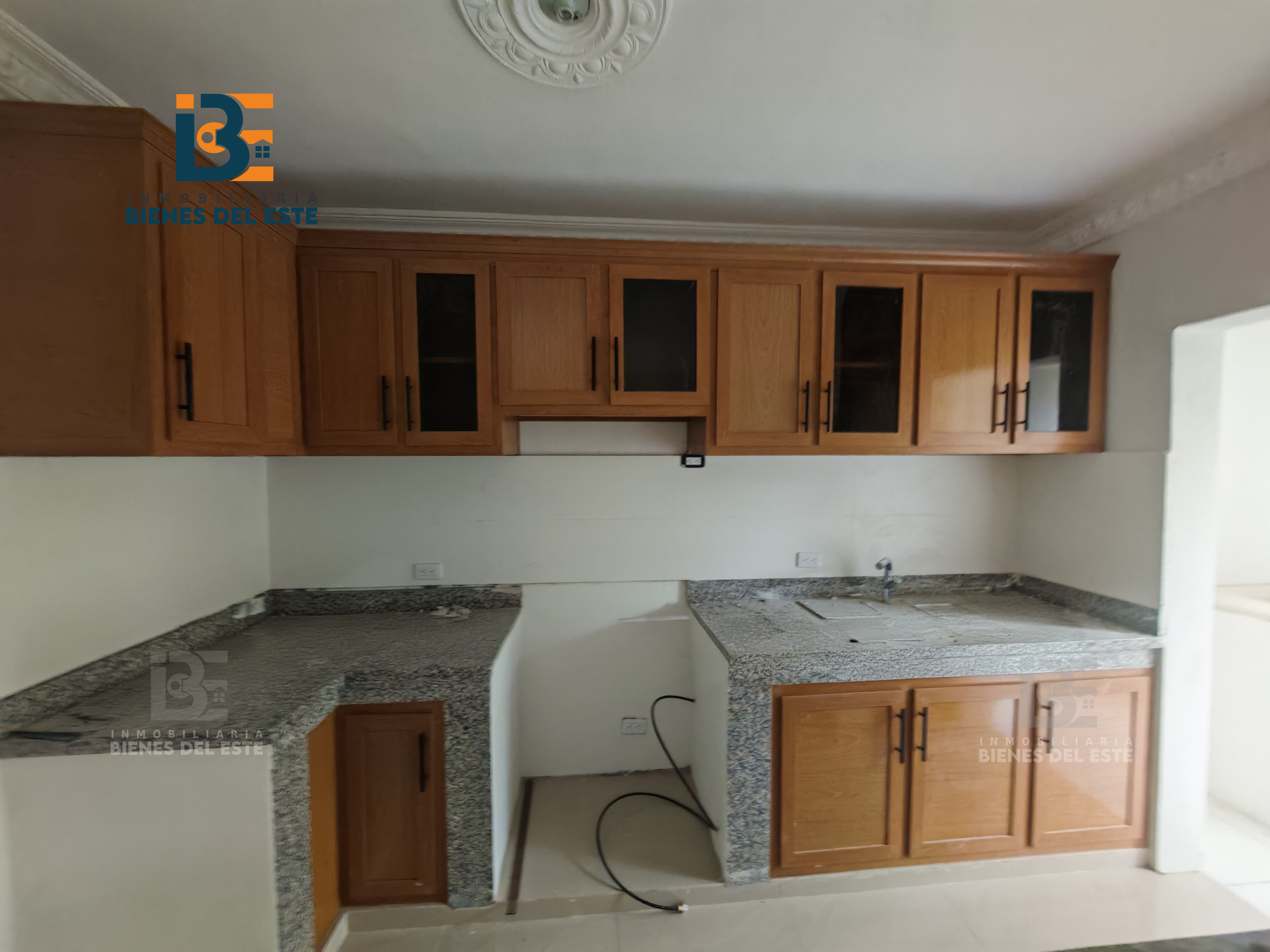 apartamentos - Se Alquila Apartamento de Tres habitaciones en SPM 3