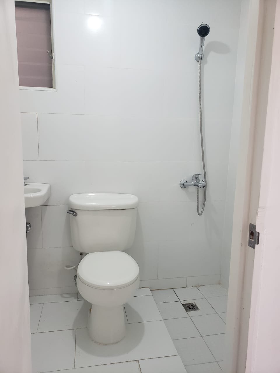 apartamentos - Se Alquila, Apartamento 2Hab Vacio Remodelada,Naco 8