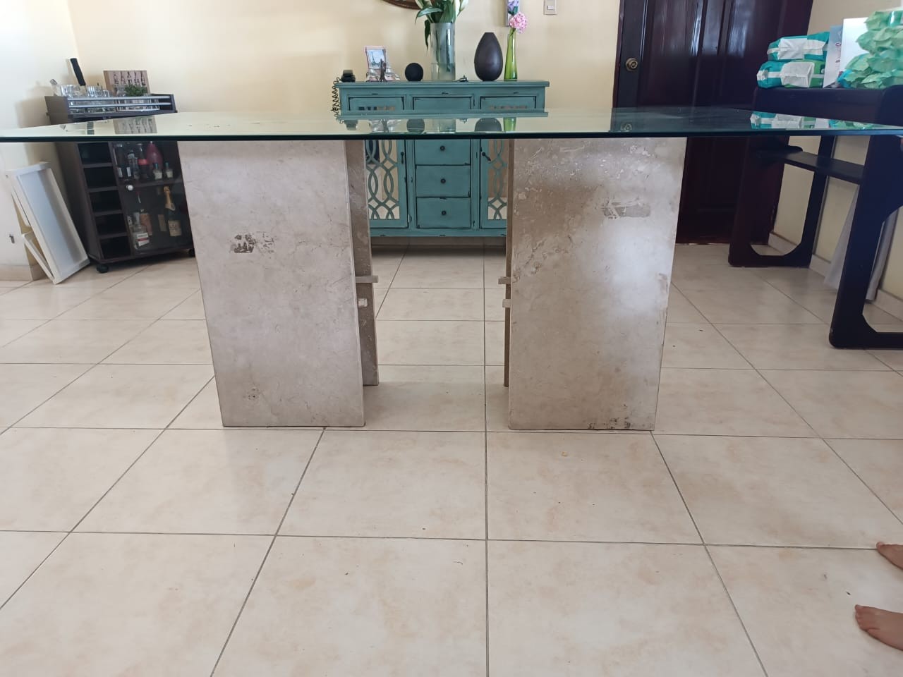muebles y colchones - Mesa tope de cristal con base de marmol 0